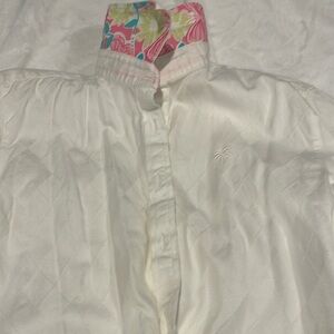 Cute women’s size 4 100 percent cotton button up shirt